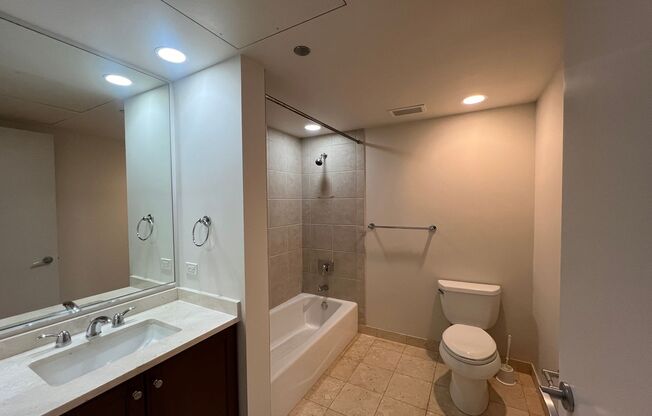 2 beds, 2 baths, $4,500, Unit UNIT 2604