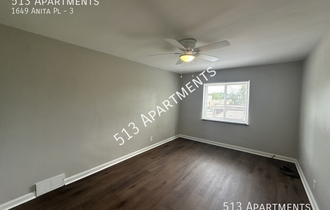 1649 ANITA PL