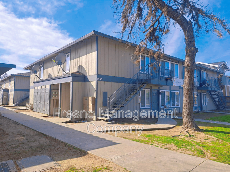 4538 E HAMILTON AVE
