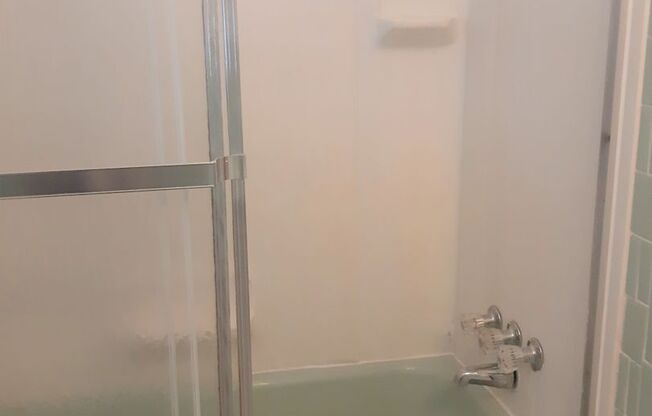 2 beds, 1 bath, 903 sqft, $1,240, Unit C-2