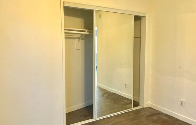 Studio, 1 bath, 425 sqft, $1,795, Unit 05