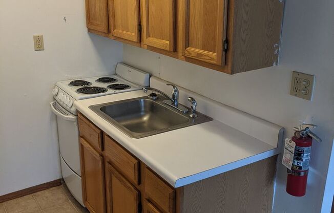 1 bed, 1 bath, 500 sqft, $830, Unit 4