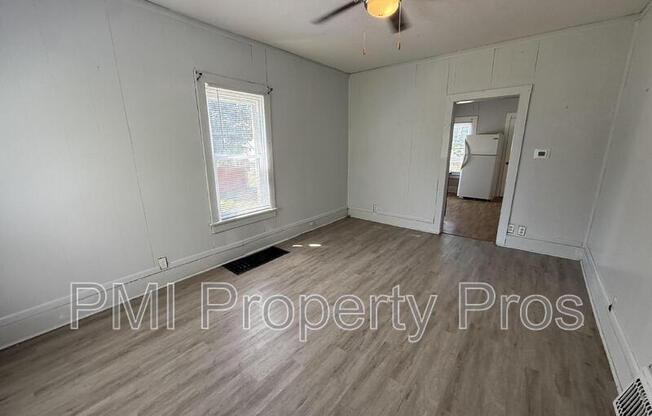 2439 A N WILLIAM FINLAYSON REAR HOUSE DR