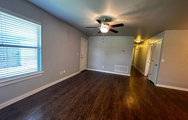 3 beds, 2 baths, $1,425