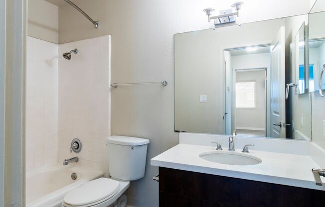 Studio, 1 bath, 360 sqft, $1,475, Unit 45