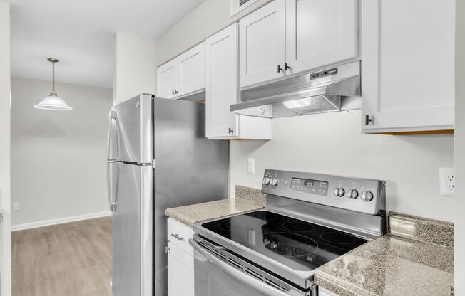 2 beds, 1 bath, 720 sqft, $1,209, Unit E8