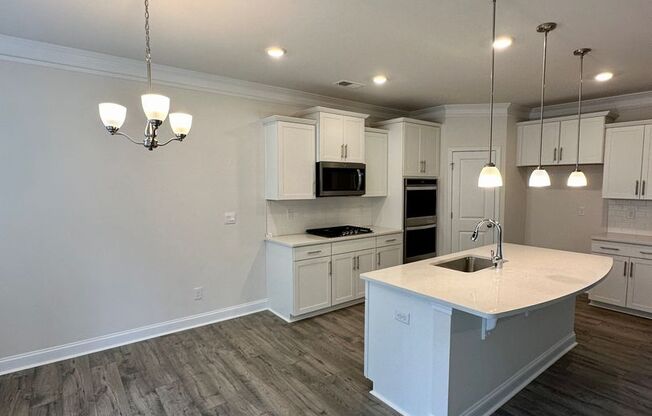 Beautiful 4BR/3BA Home in Falls Cove @ Lake Norman