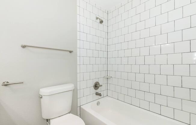 1 bed, 1 bath, 692 sqft, $1,375