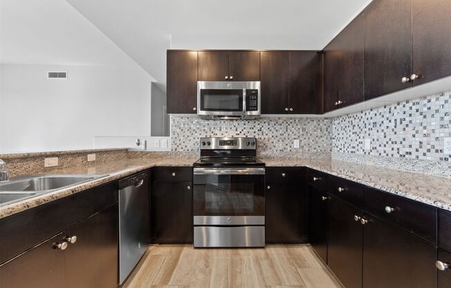 3 beds, 3.5 baths, $3,200, Unit UNIT 1819
