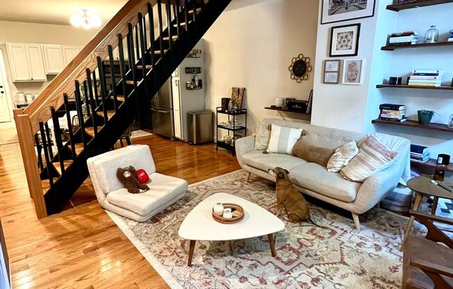 Beautiful 2-Bedroom Townhouse in Francisville with Parking Spot! Available mid-August!