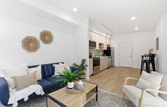 1 bed, 1 bath, 653 sqft, $1,450, Unit 210