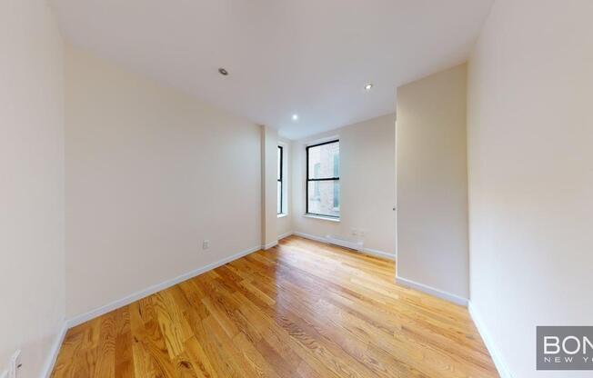 204 W 108 ST