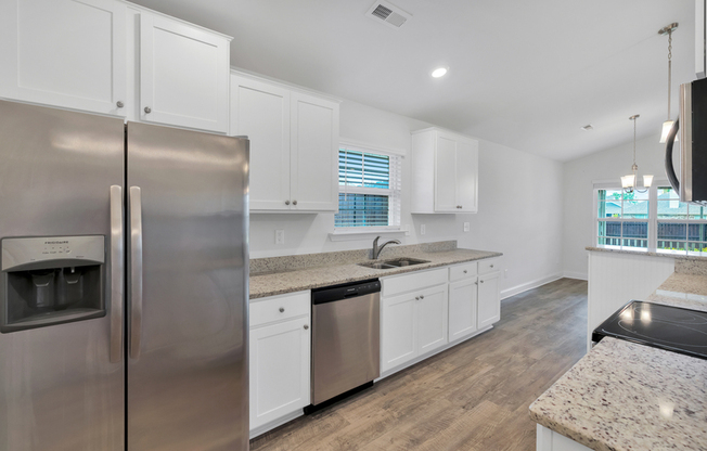 2452 BELLTOWN DR SW