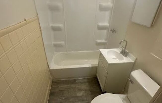 2903 -2905 W Pierce St.