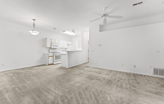 1101 LINDEN LN