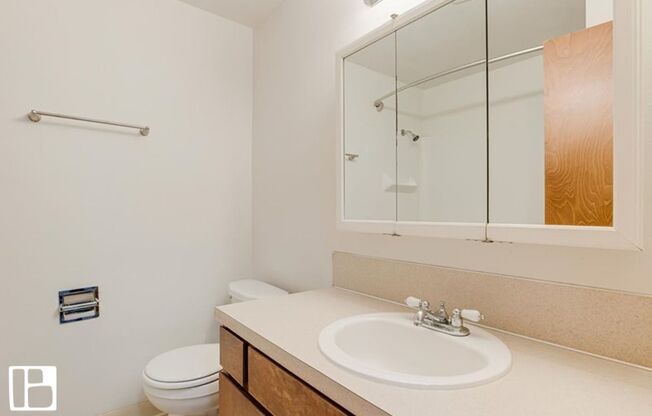 2 beds, 1.5 baths, 1,100 sqft, $1,750, Unit 45