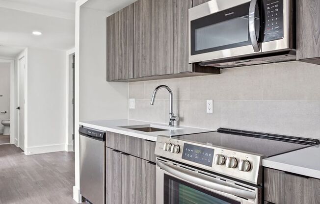 2 beds, 1 bath, 603 sqft, $1,835, Unit 5930-201