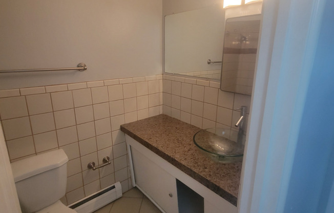 1 bed, 1 bath, 600 sqft, $1,050, Unit 6