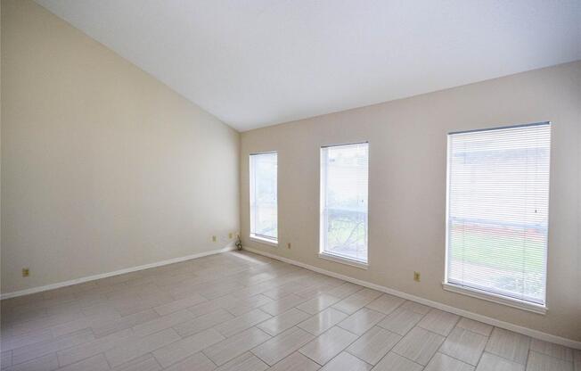 9262 WESTWOOD VLG DR