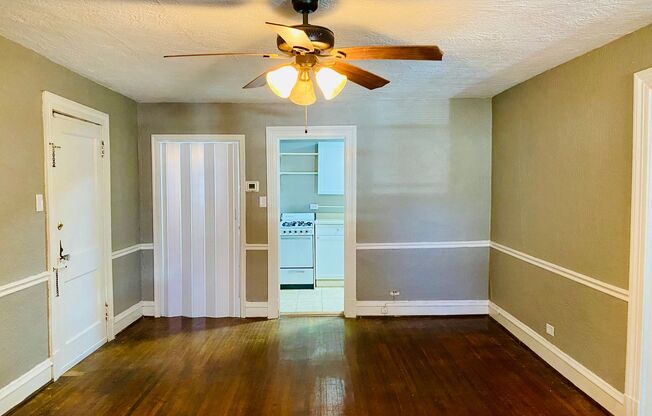 1 bed, 1 bath, $1,450, Unit Apt. 02