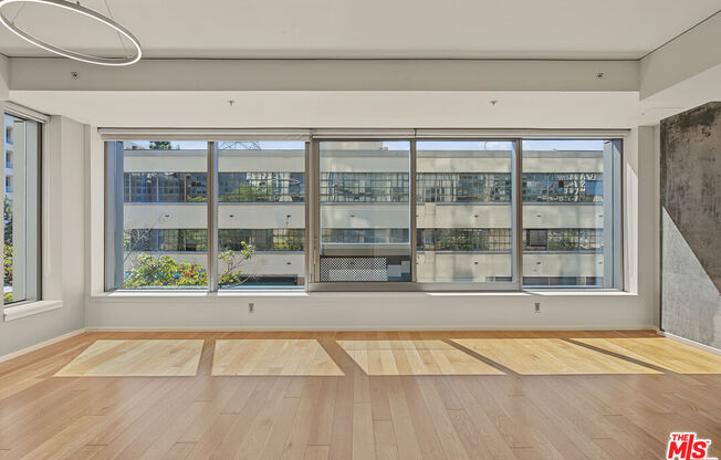 1 bed, 1.5 baths, 1,090 sqft, $3,000, Unit 302