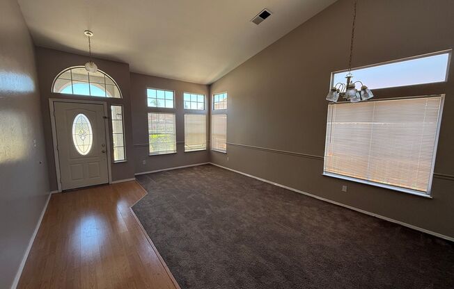 Spacious 4-Bedroom Home in Riverlakes Community