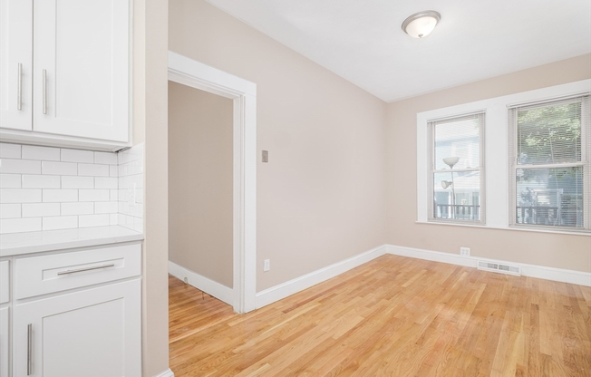 11 CRAWFORD ST