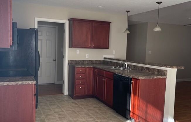 3 beds, 2 baths, $1,250