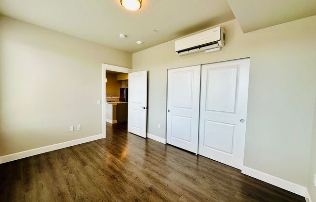 1 bed, 1.5 baths, 959 sqft, $3,150, Unit 4th #411