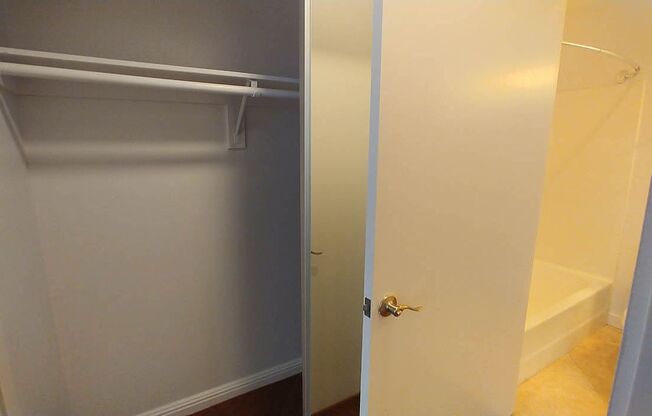 2 beds, 1 bath, 925 sqft, $2,850, Unit 307