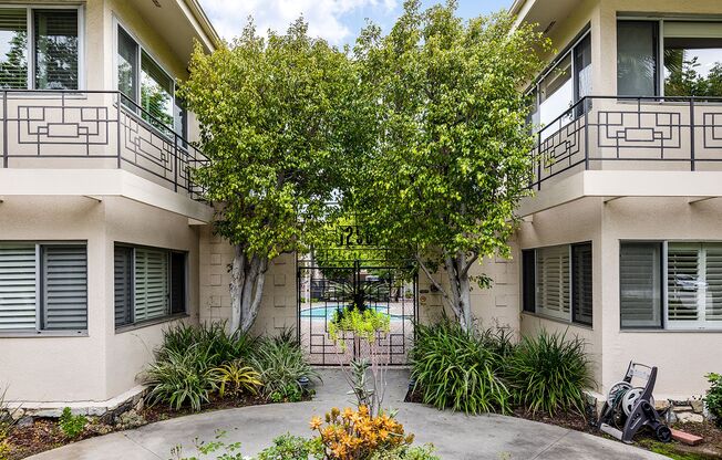 Spacious 2BR on Millionaire's Row!