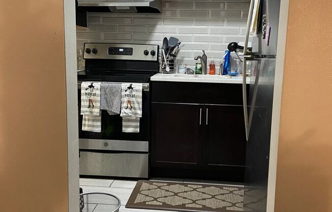 1 bed, 1 bath, $2,025, Unit 450