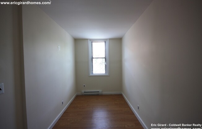 90 BUSWELL ST