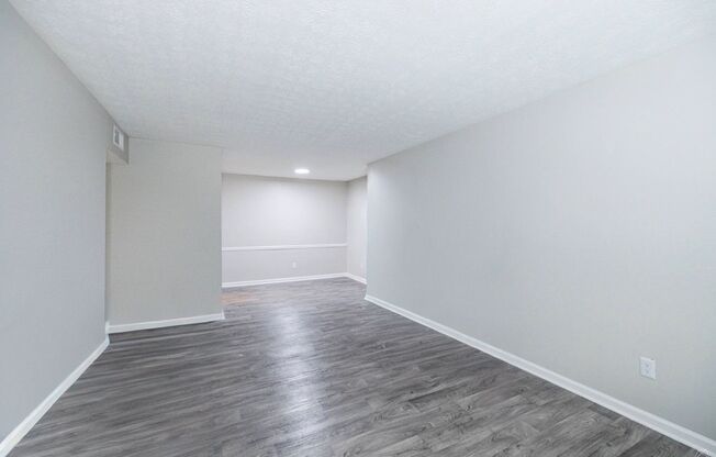 2 beds, 1 bath, 805 sqft, $1,100, Unit S251