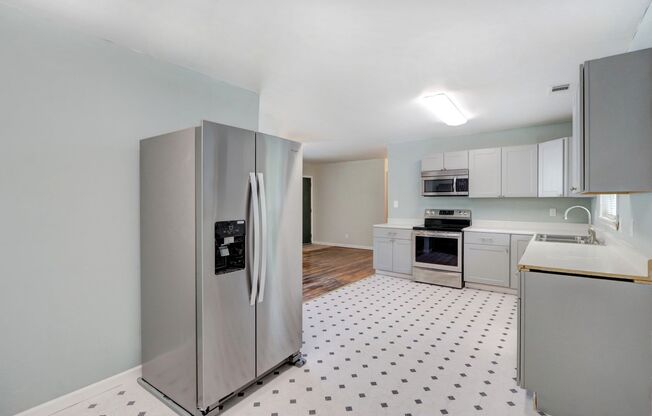 Nice Three Bedroom Single Family - Fenced Yard