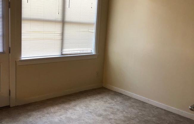 1 bed, 1 bath, $900