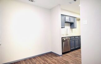 1 bed, 1 bath, $1,050, Unit 2012
