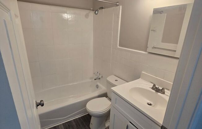 1 bed, 1 bath, 875 sqft, $1,265, Unit A-517
