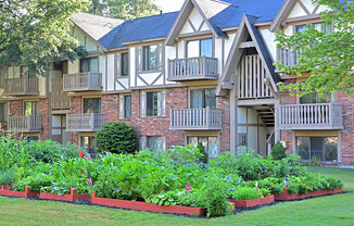 Community Courtyard Gardens at Woodland Place, Michigan, 48640