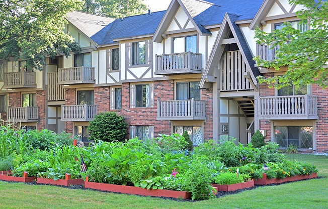 Community Courtyard Gardens at Woodland Place, Michigan, 48640