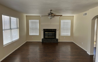 4 beds, 2.5 baths, $2,400