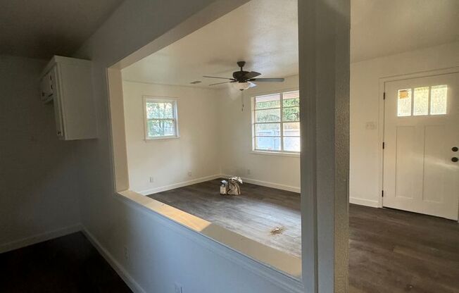 3 beds, 1 bath, $1,150