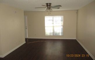 3 beds, 2 baths, $1,385