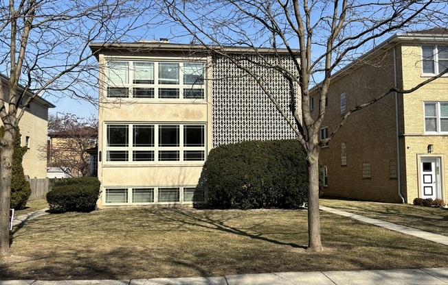 3350 West Columbia Avenue