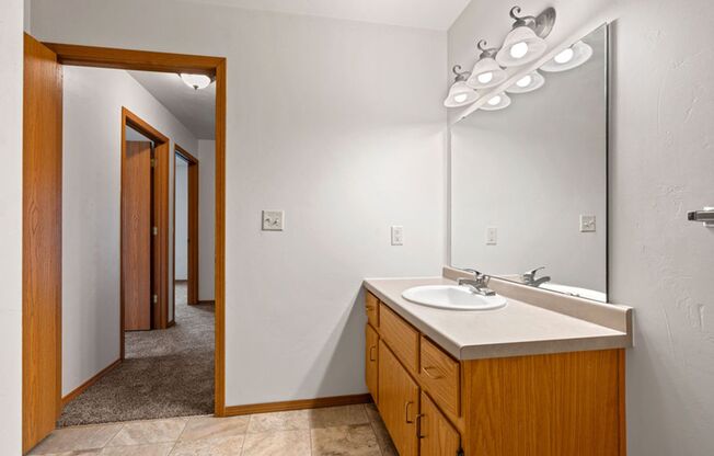 2 beds, 1 bath, 1,075 sqft, $1,445, Unit 1608-01