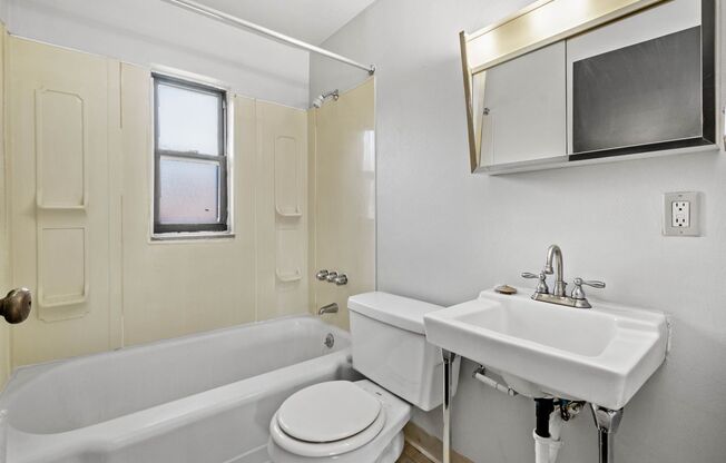 21-62 Melvin Court (Melvin Court Complex)