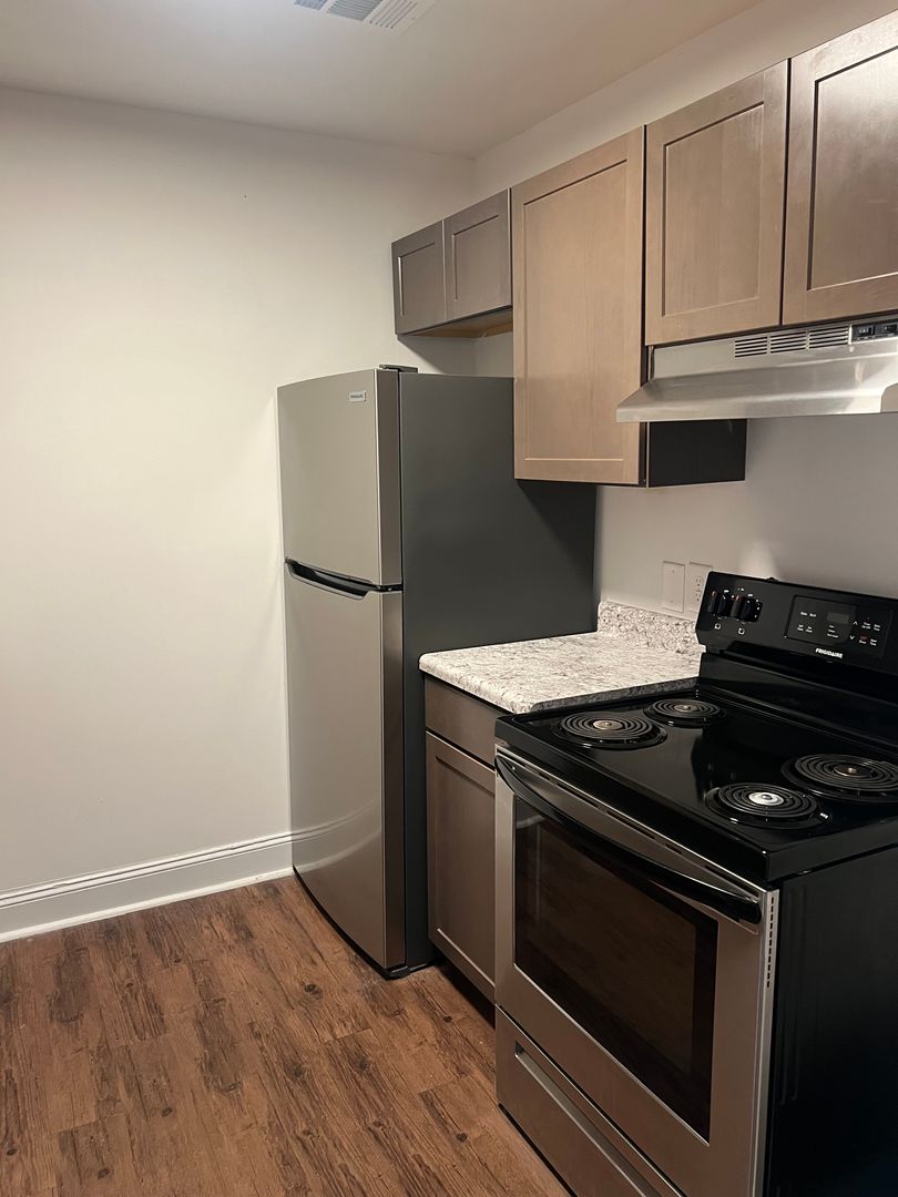 CLIFFS APARTMENT HOLDINGS LLC
