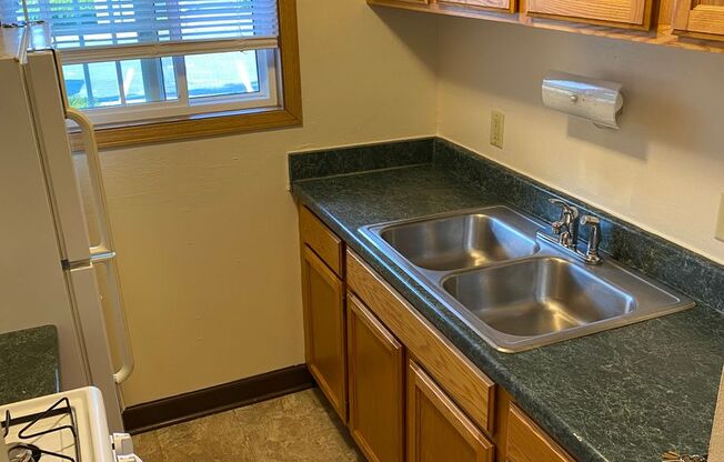 1 bed, 1 bath, 625 sqft, $949, Unit 8032 - 201