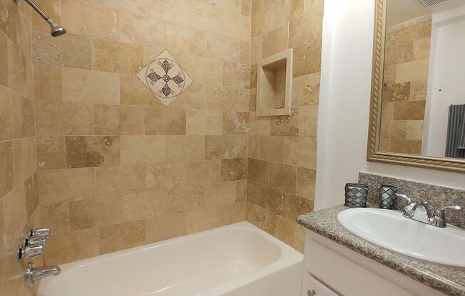 2 beds, 2 baths, 910 sqft, $2,795, Unit 304