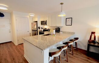 4 beds, 2.5 baths, $650, Unit APARTMENT I